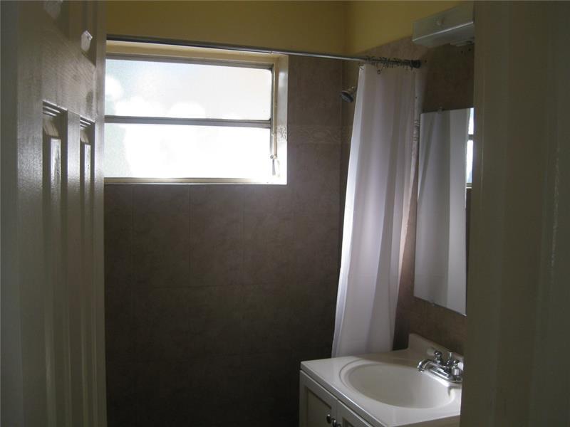 OCEAN BREEZE GARDENS RESU - Residential Lease
