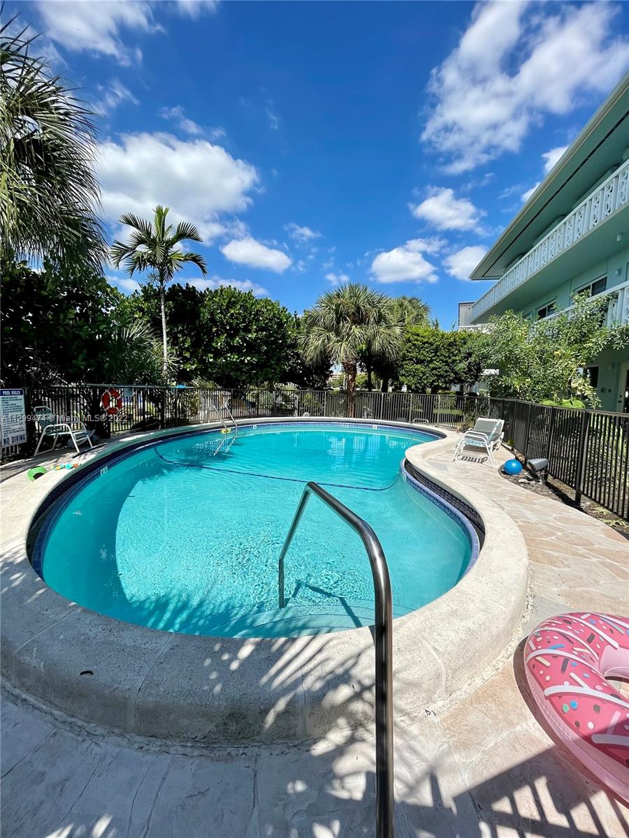 ENVOY APTS CONDO - Residential