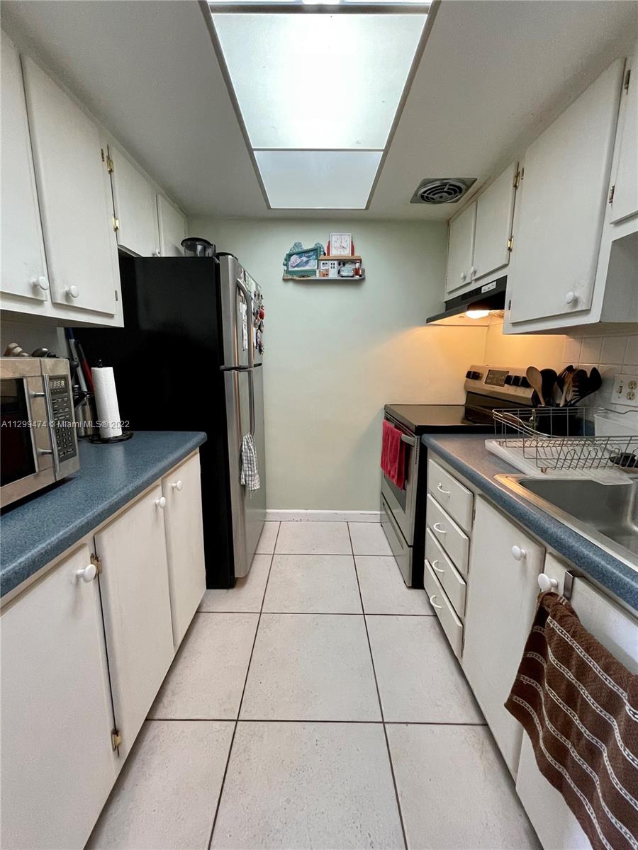 ENVOY APTS CONDO - Residential