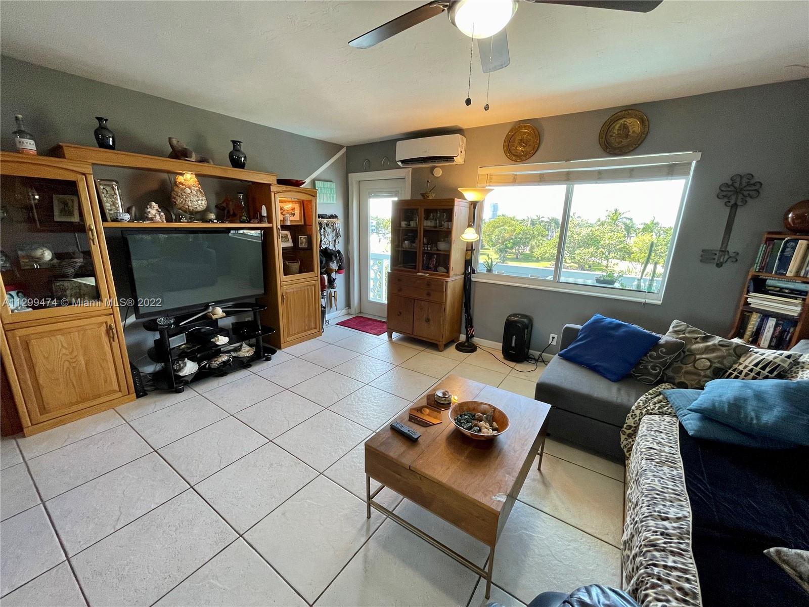 ENVOY APTS CONDO - Residential