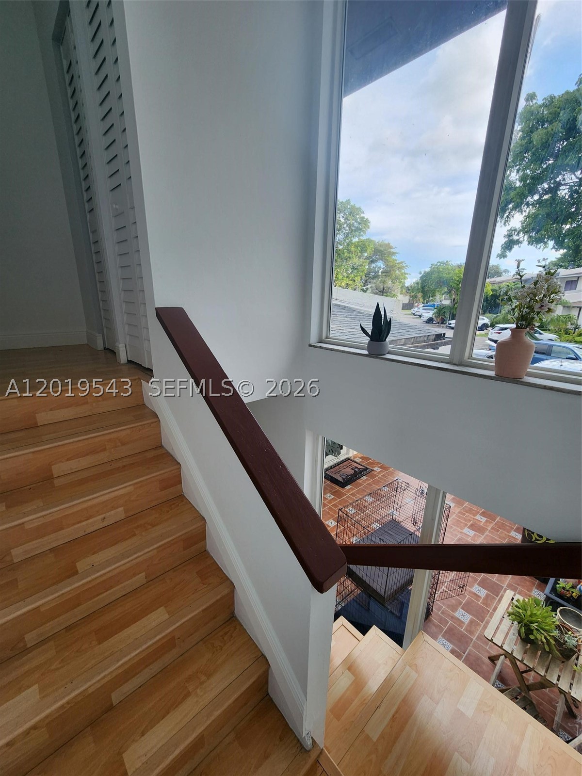 SNAPPER CREEK TOWNHOUSES - Residential