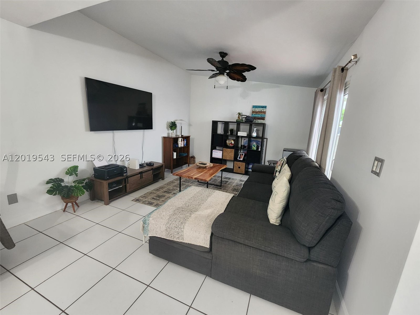 SNAPPER CREEK TOWNHOUSES - Residential