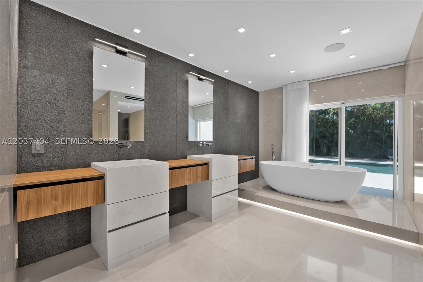 GOLDEN ISLES SEC - Residential