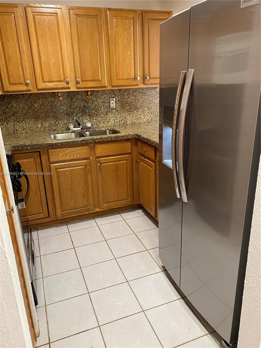 BELLA VILLAS CONDO - Residential Lease