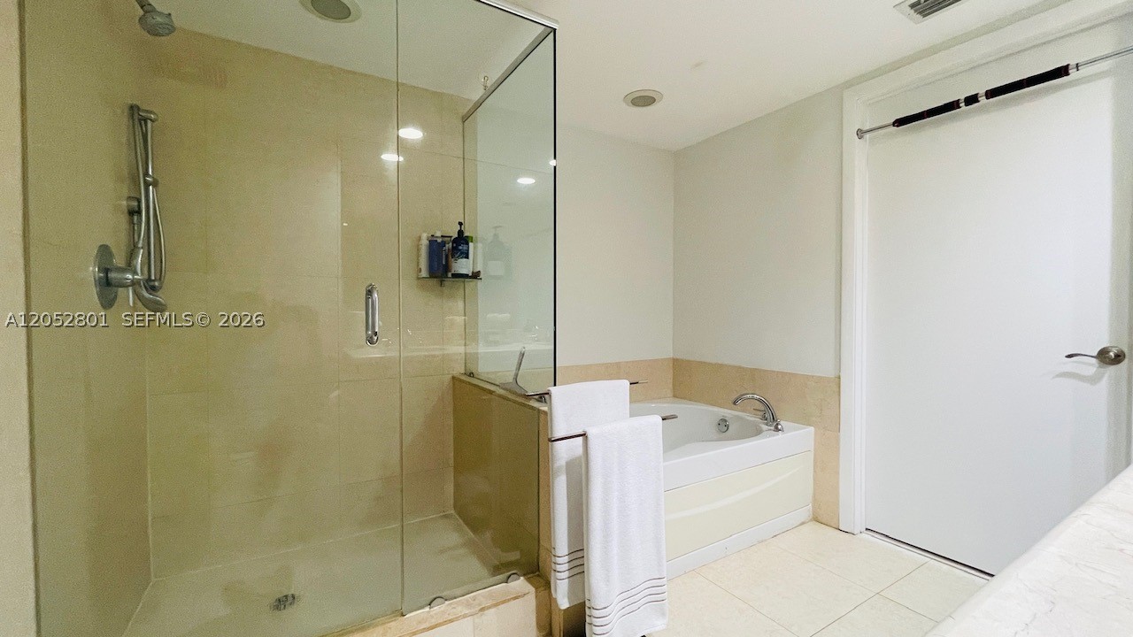 50 BISCAYNE CONDO - Residential