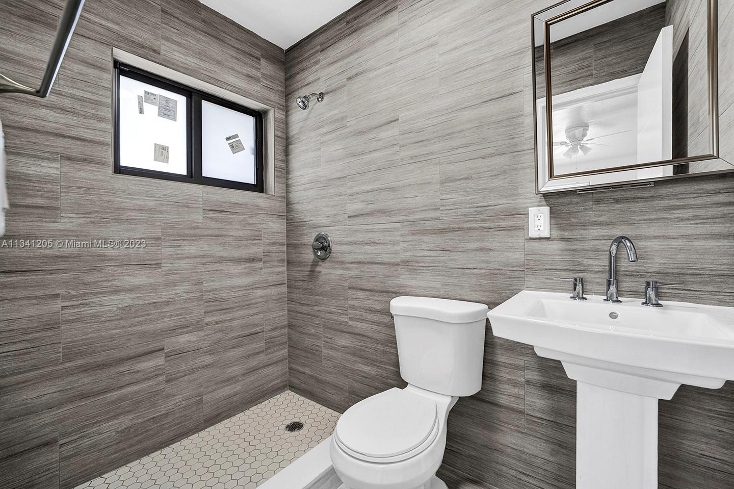 VICTORY HOMESITES - Residential Lease
