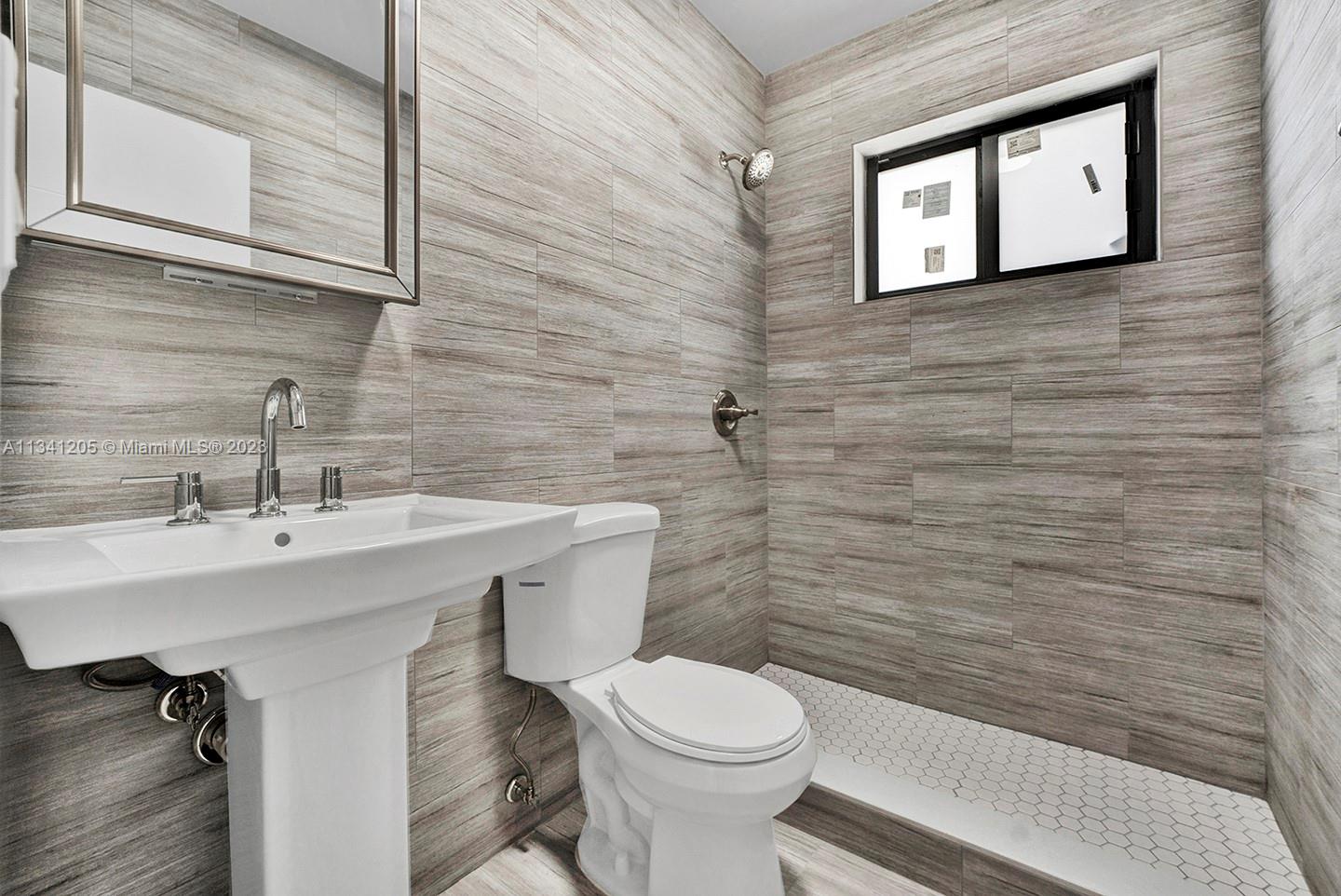 VICTORY HOMESITES - Residential Lease