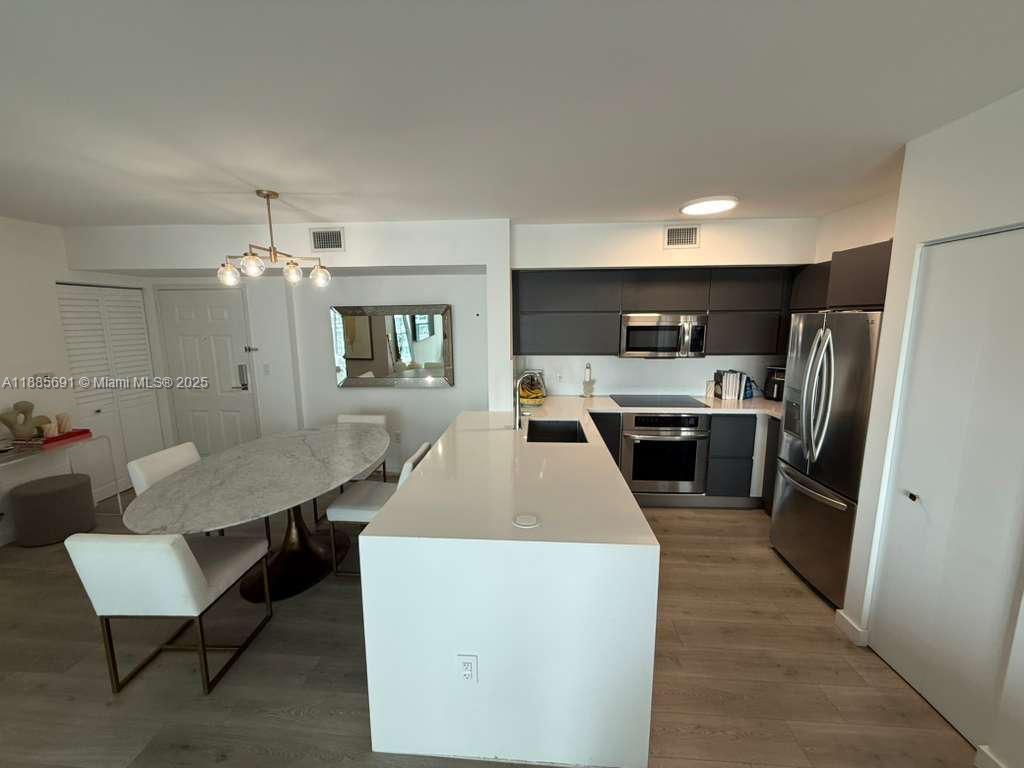 THE MARK ON BRICKELL COND - Residential