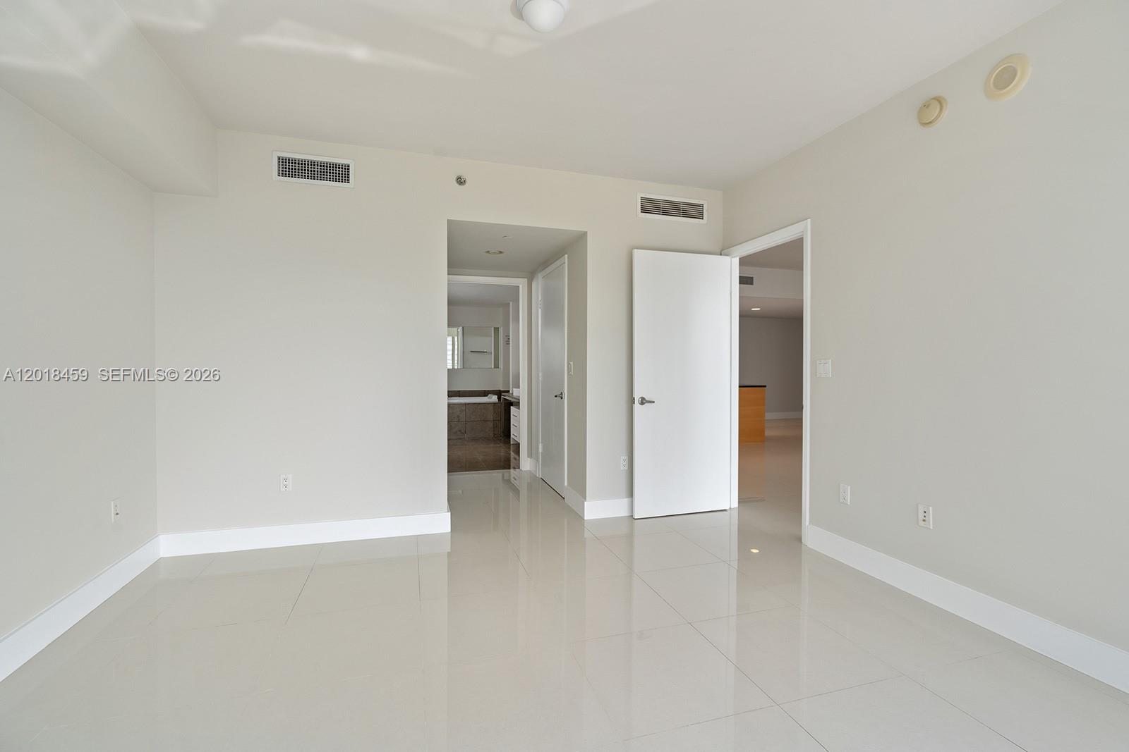 ICON BRICKELL NO TWO - Residential