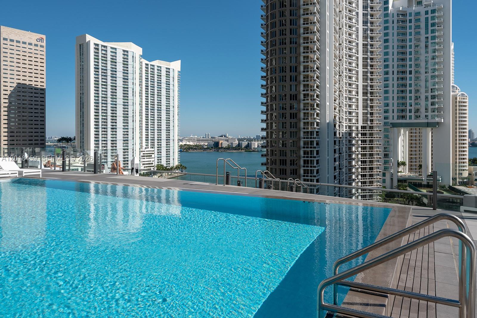 ICON BRICKELL NO TWO - Residential