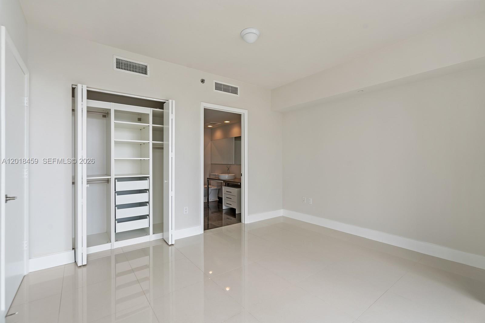 ICON BRICKELL NO TWO - Residential