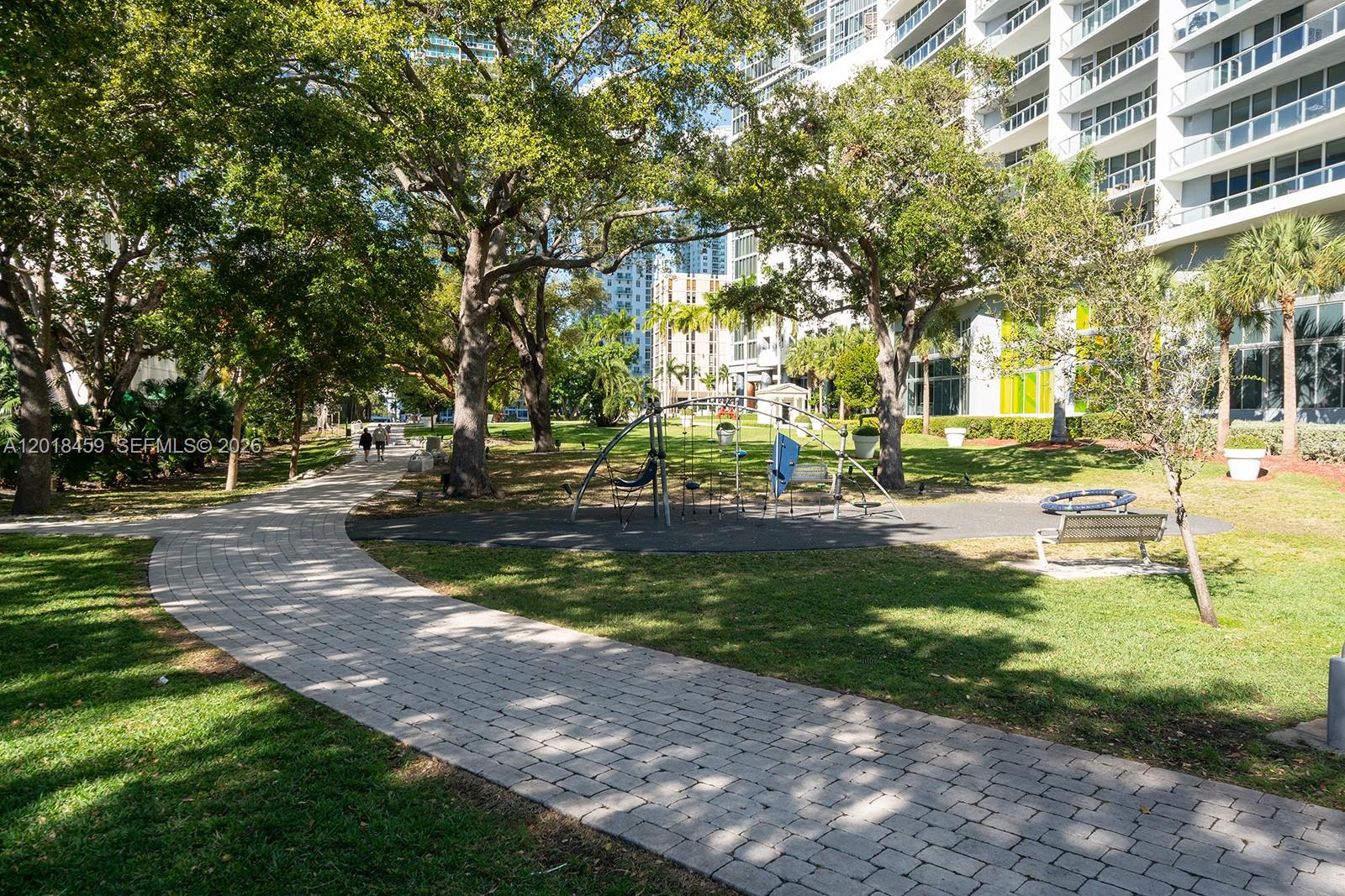 ICON BRICKELL NO TWO - Residential