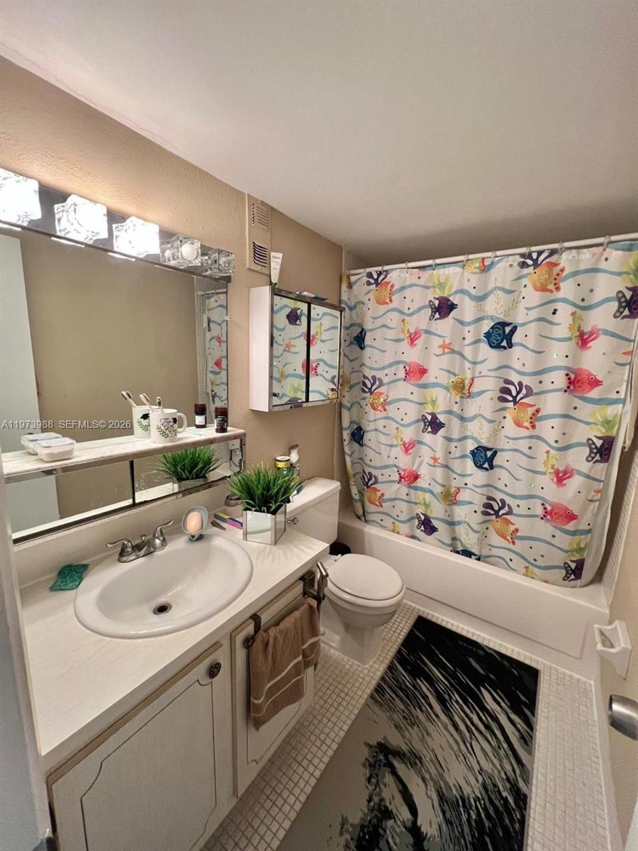 JADE WINDS GRP EASTER LIL - Residential