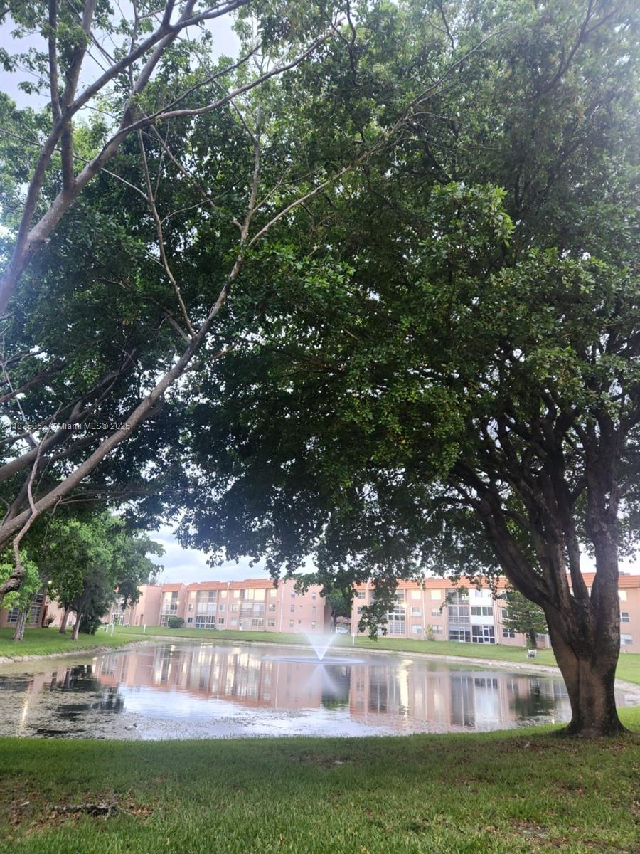 SUNRISE LAKES PHASE III - Residential
