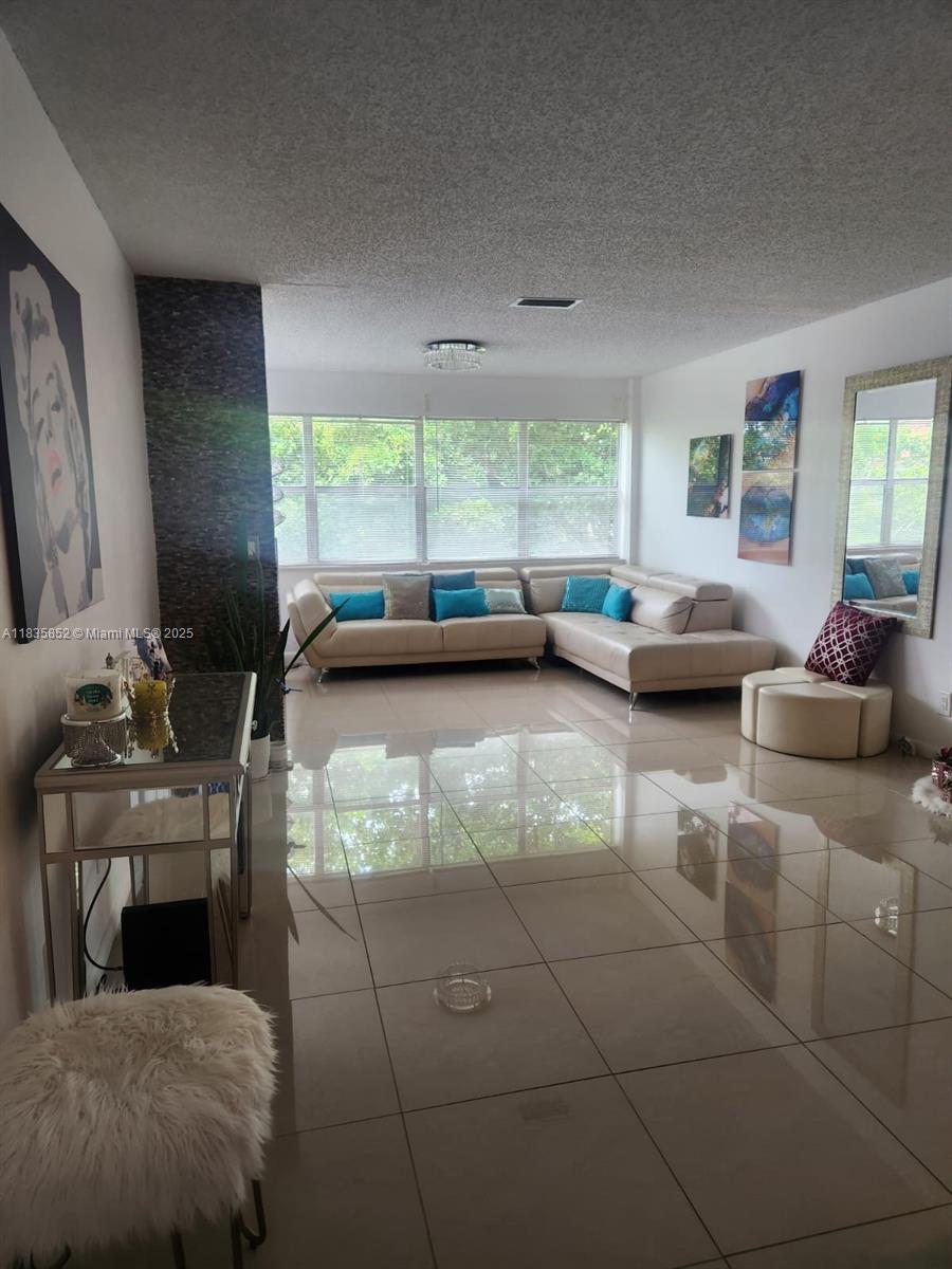SUNRISE LAKES PHASE III - Residential