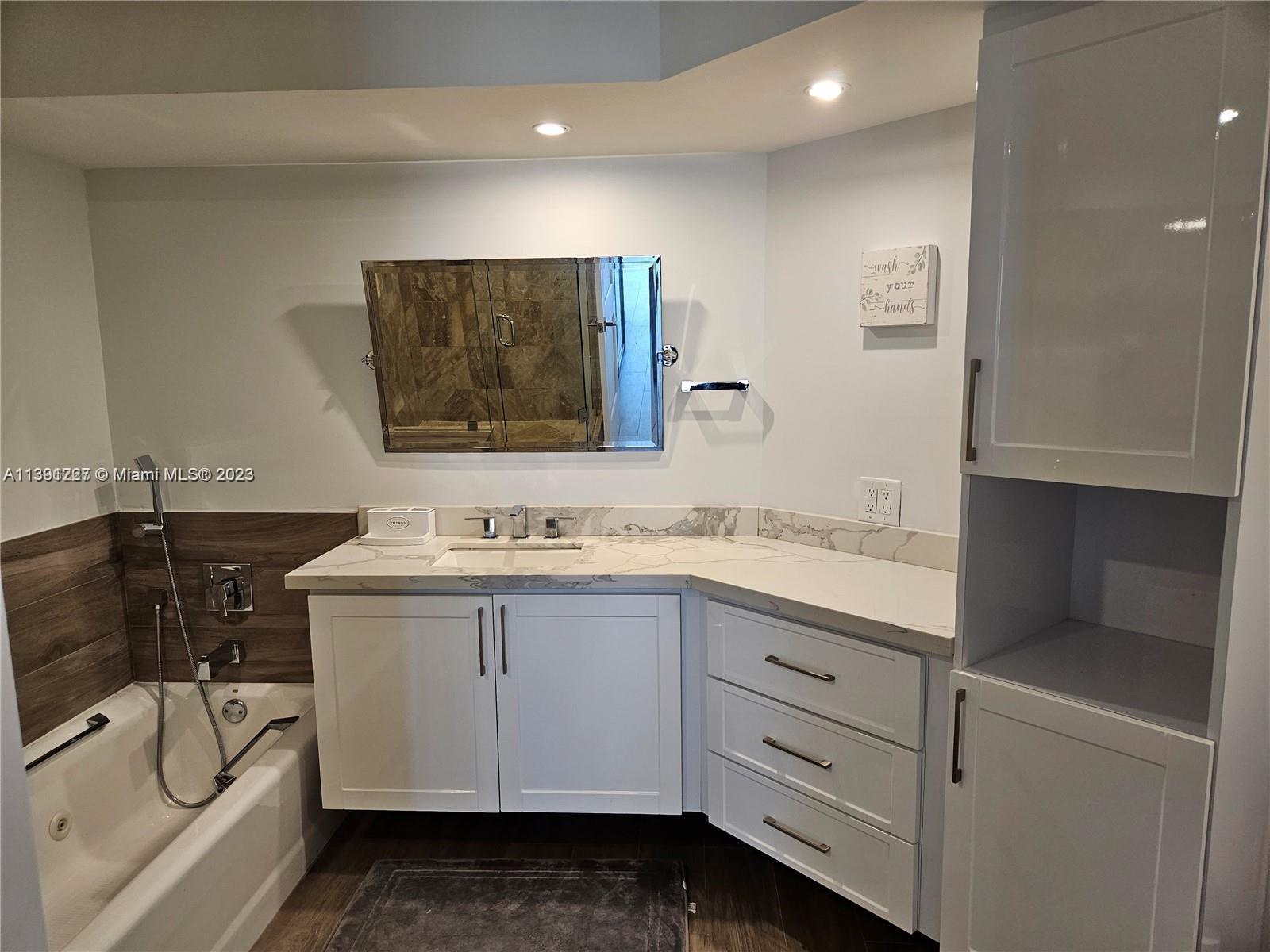 ONE TEQUESTA POINT - Residential Lease