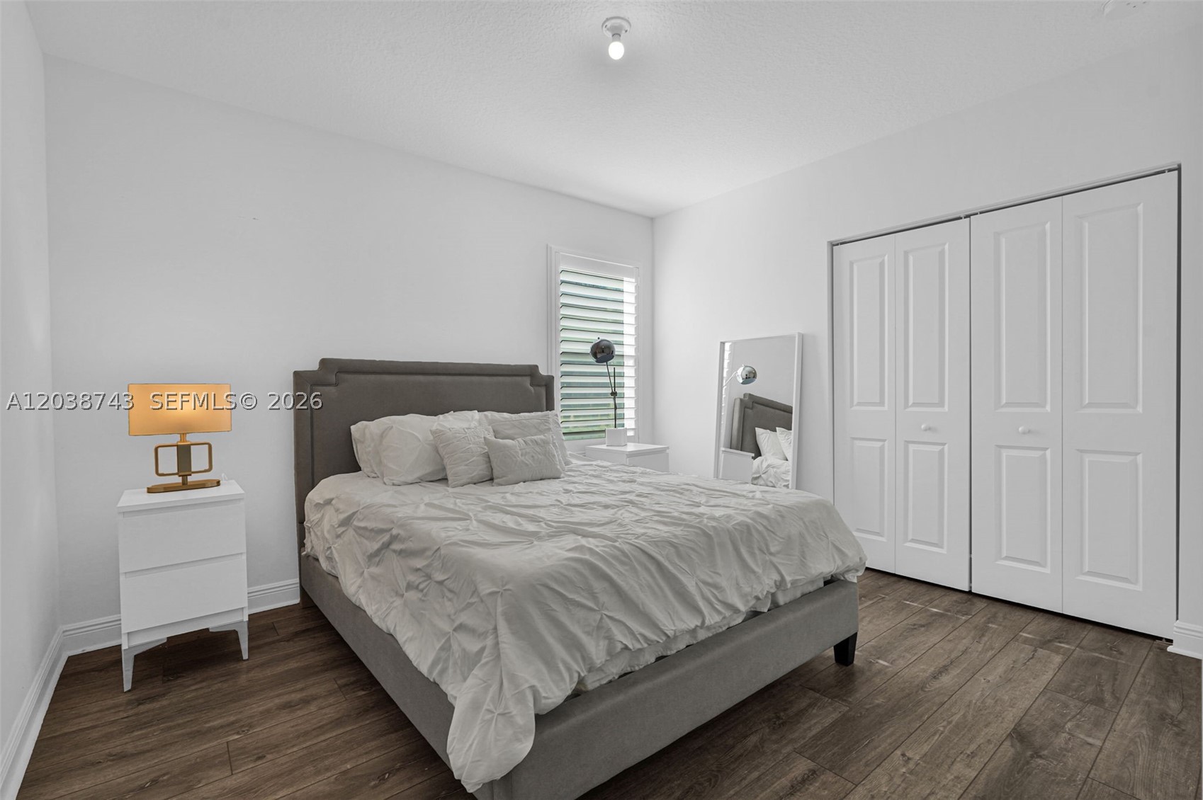 CRYSTAL LAKE 1ST SEC - Residential Lease