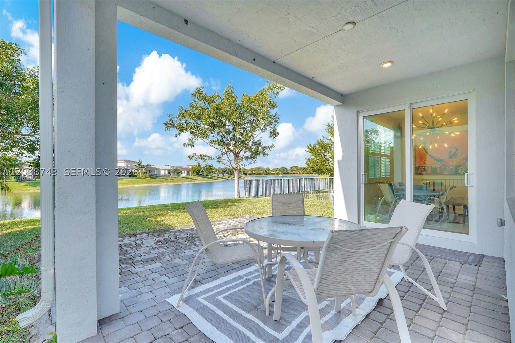 CRYSTAL LAKE 1ST SEC - Residential Lease