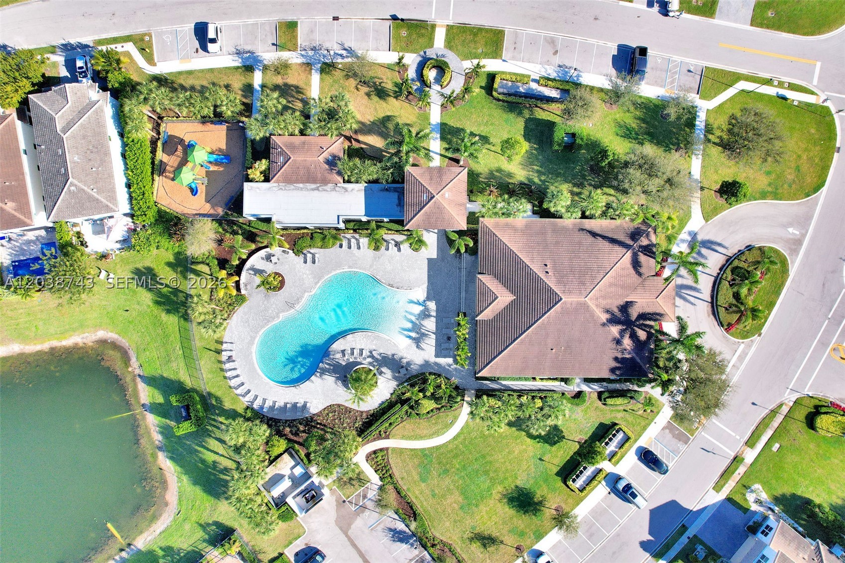 CRYSTAL LAKE 1ST SEC - Residential Lease