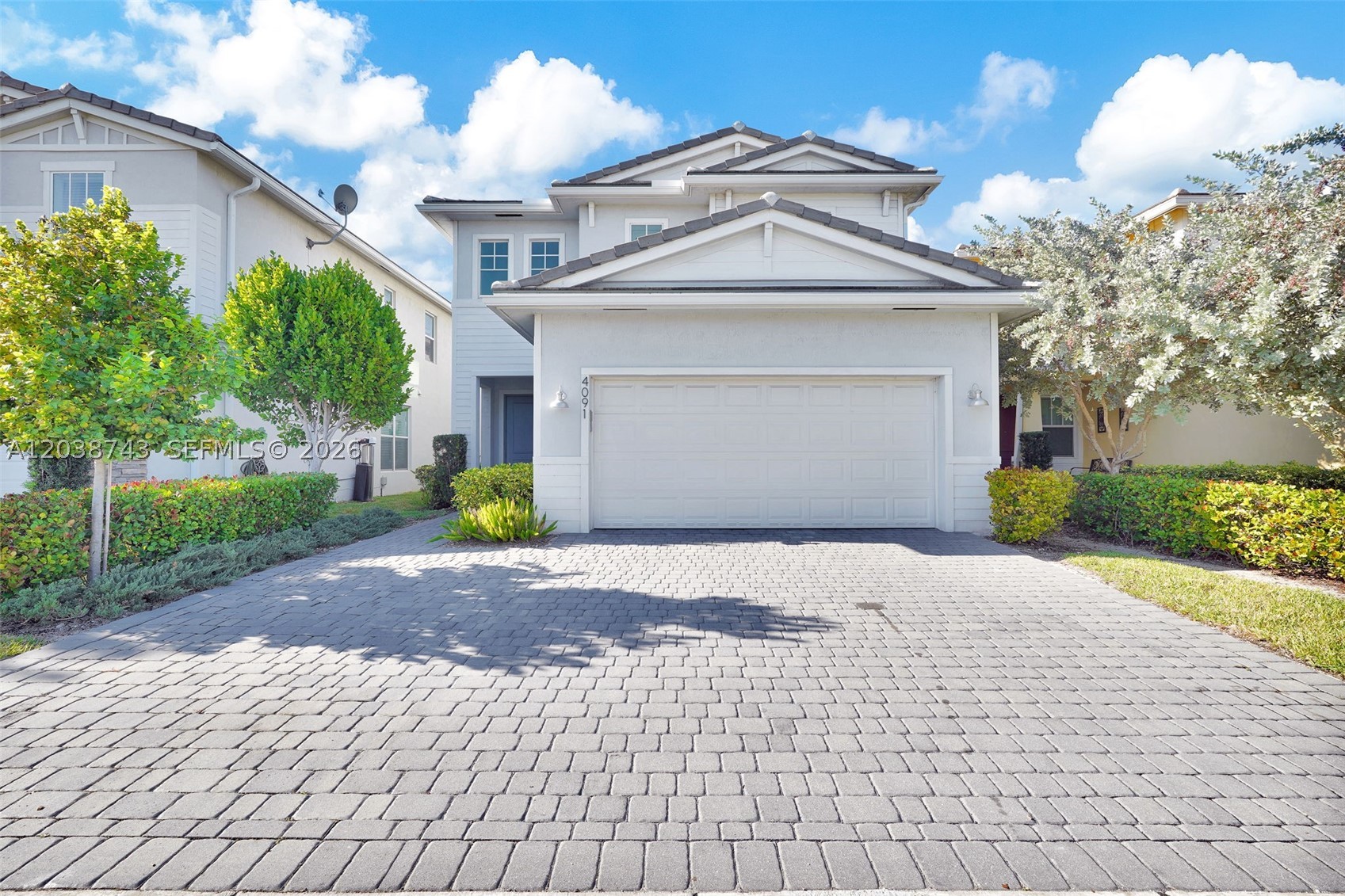CRYSTAL LAKE 1ST SEC - Residential Lease