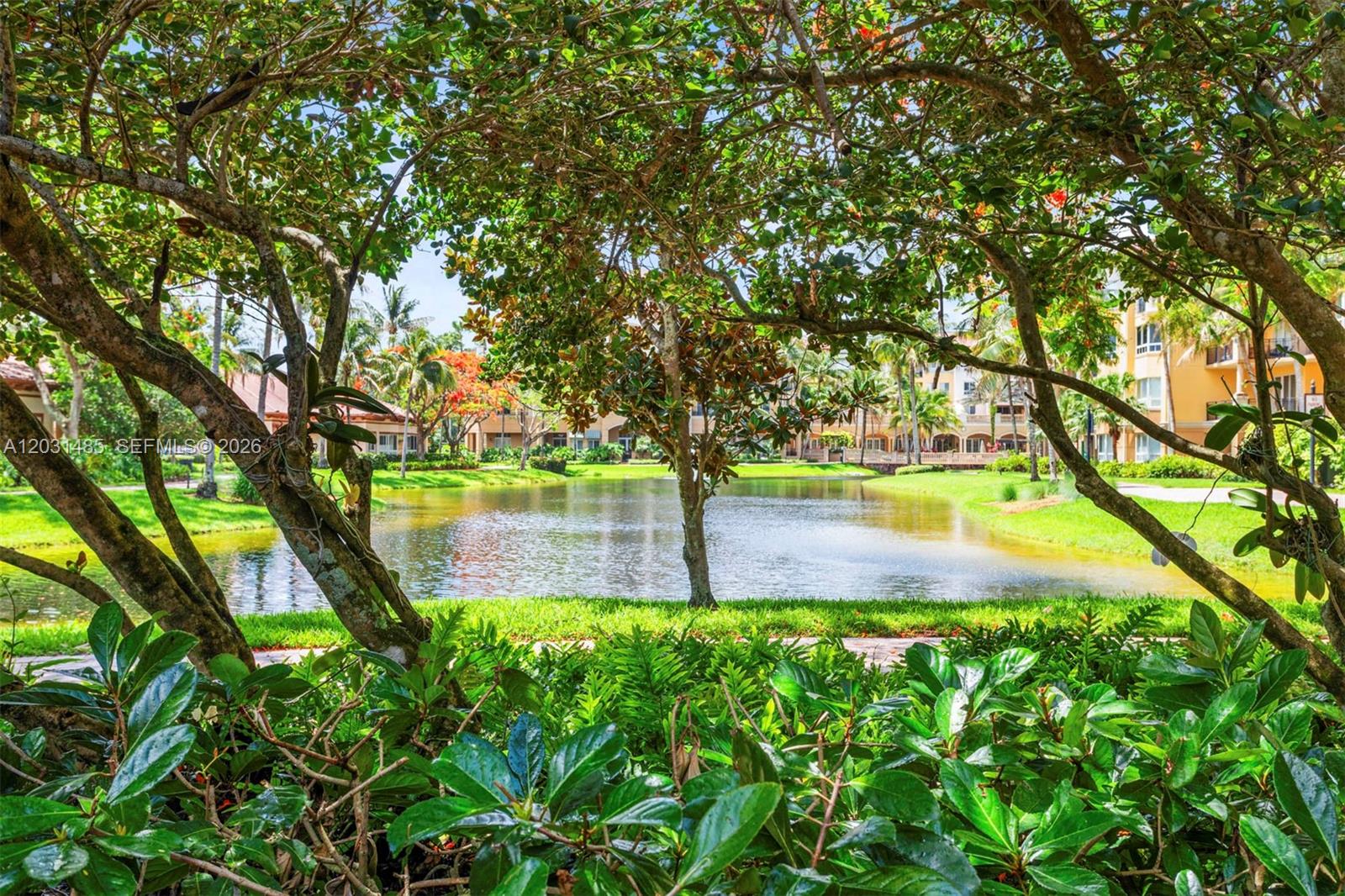 WESTON COMMONS - Residential