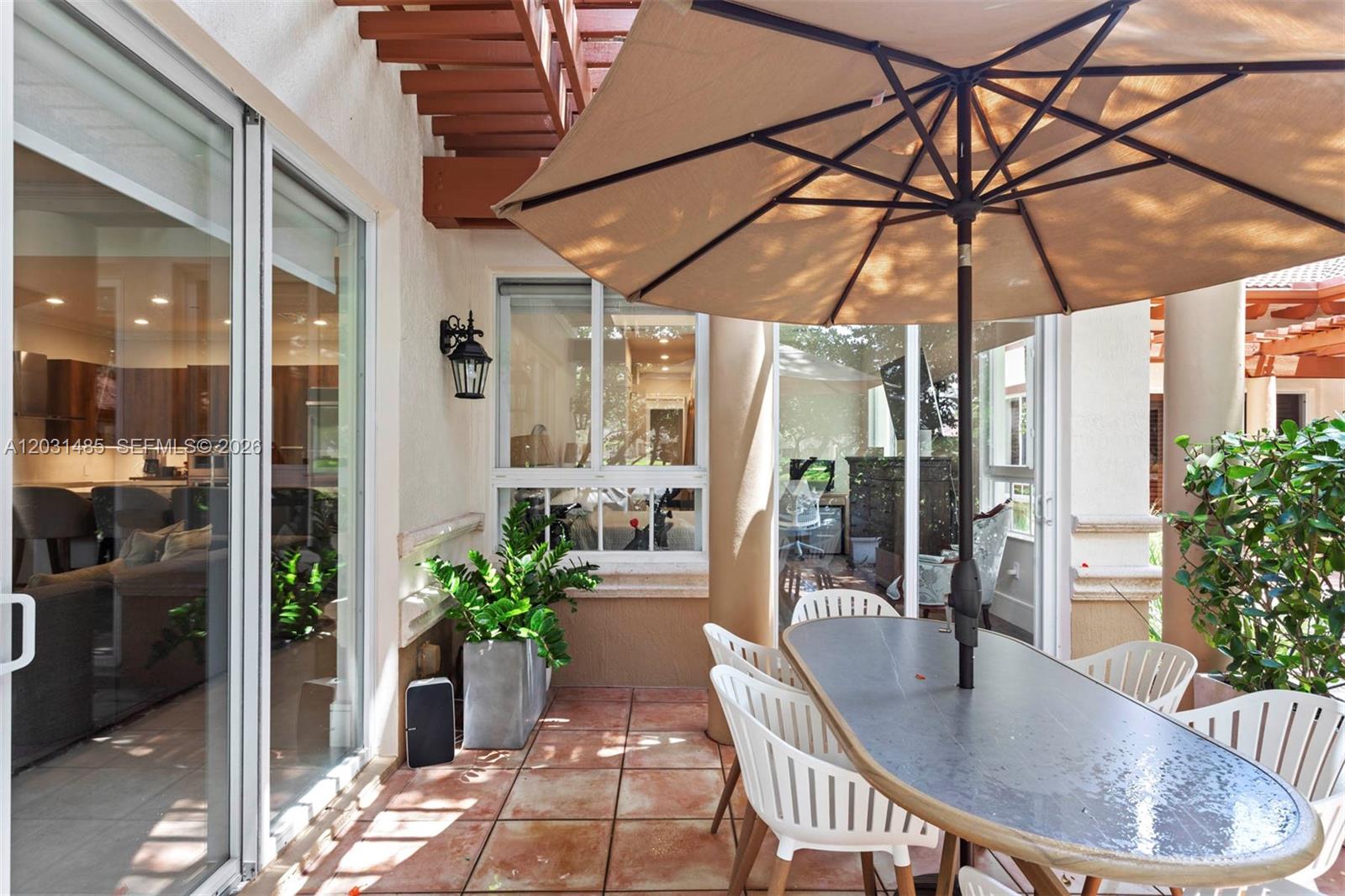 WESTON COMMONS - Residential