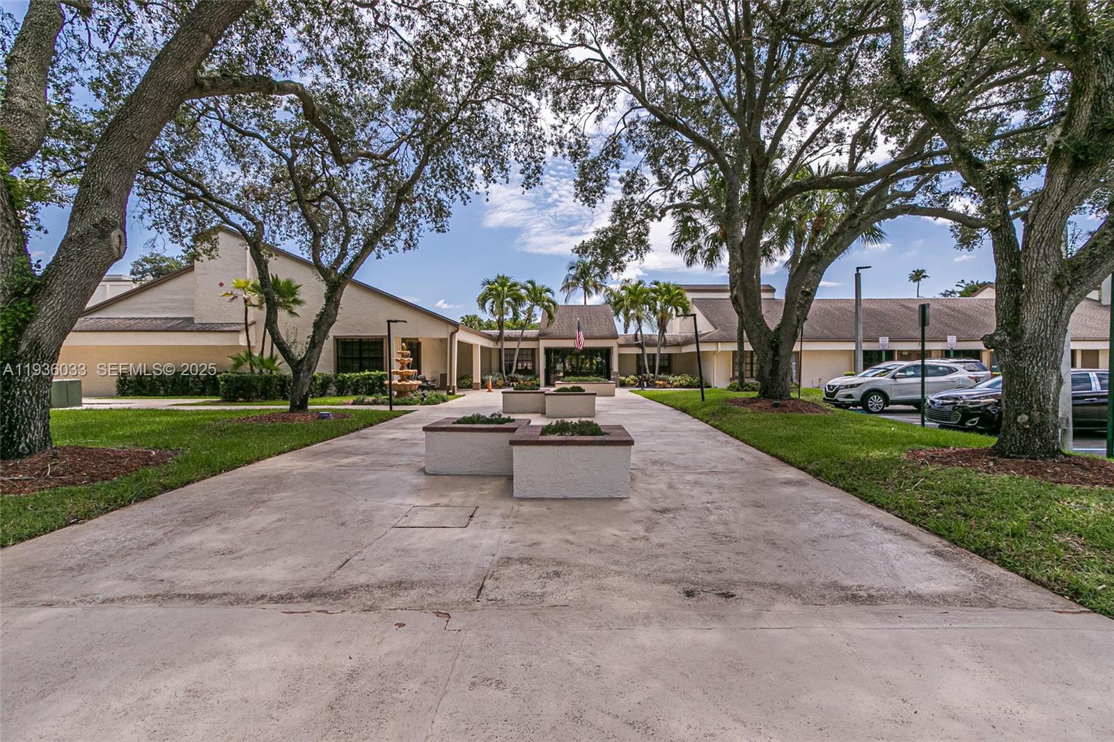 BAYWOOD VILLAGE III-B - Residential