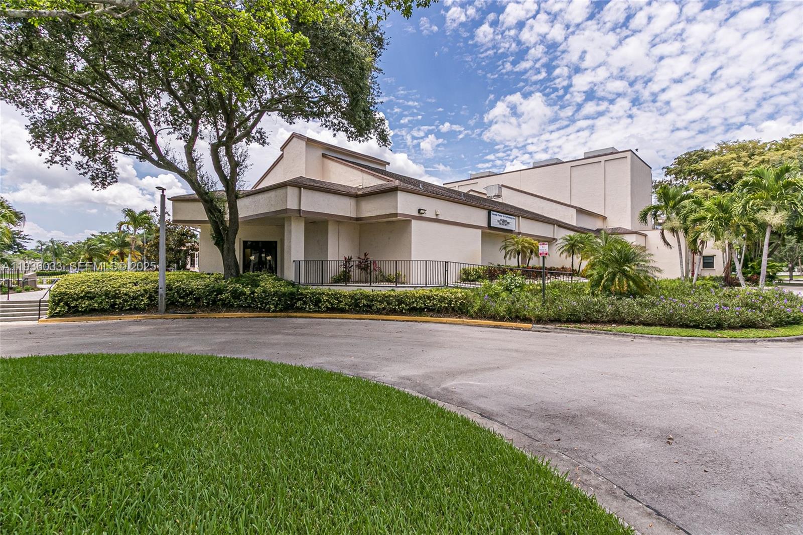 BAYWOOD VILLAGE III-B - Residential