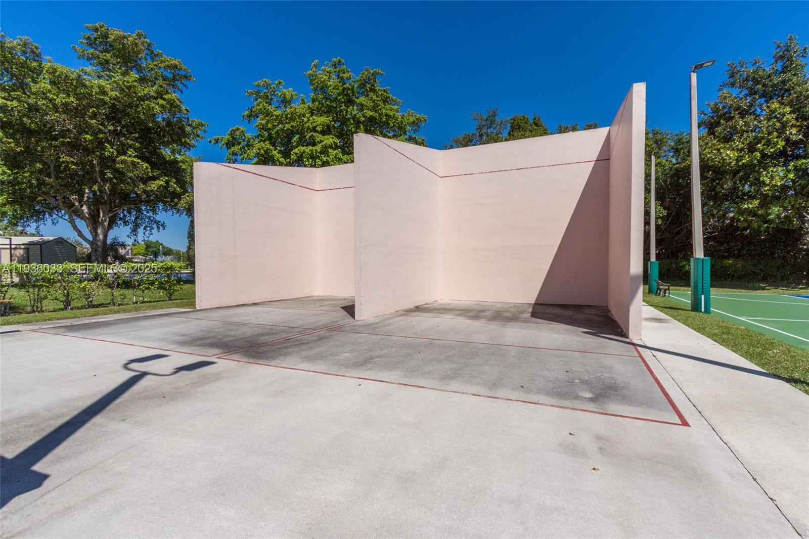 BAYWOOD VILLAGE III-B - Residential
