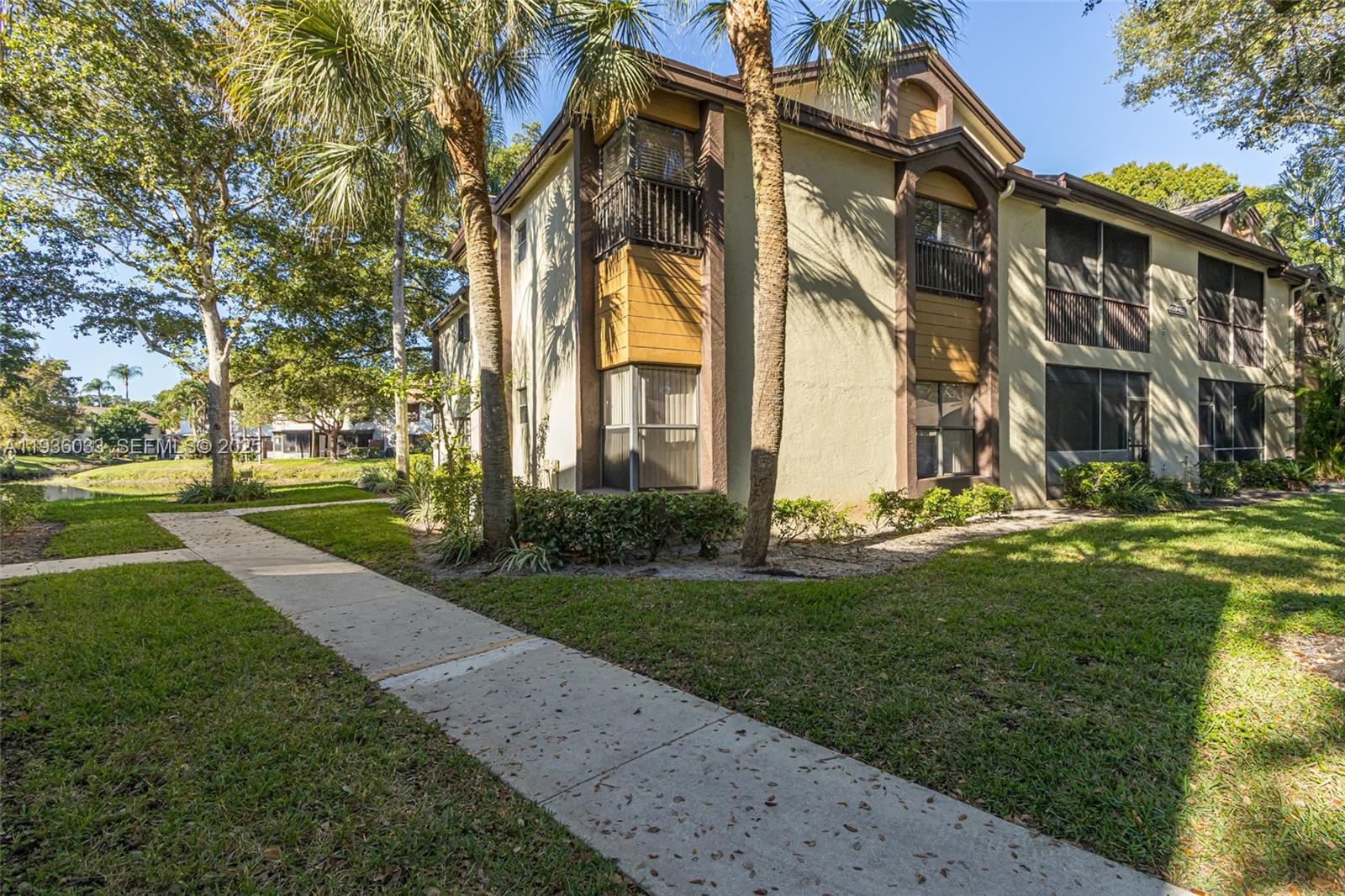 BAYWOOD VILLAGE III-B - Residential