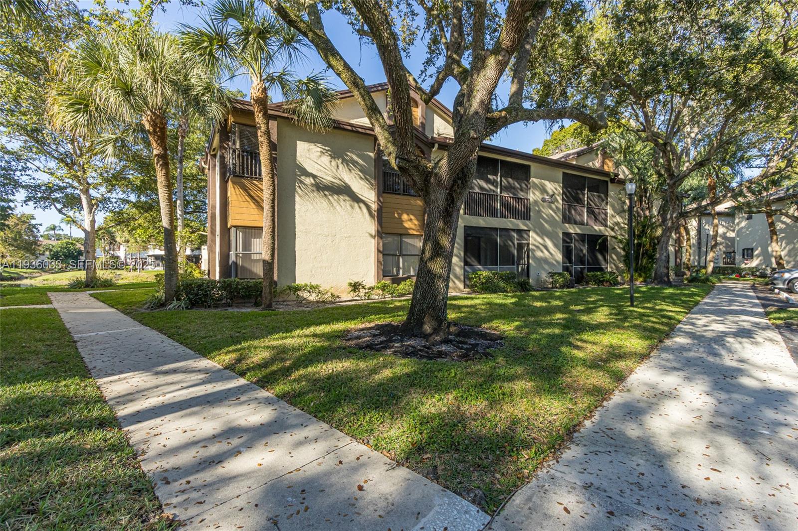 BAYWOOD VILLAGE III-B - Residential