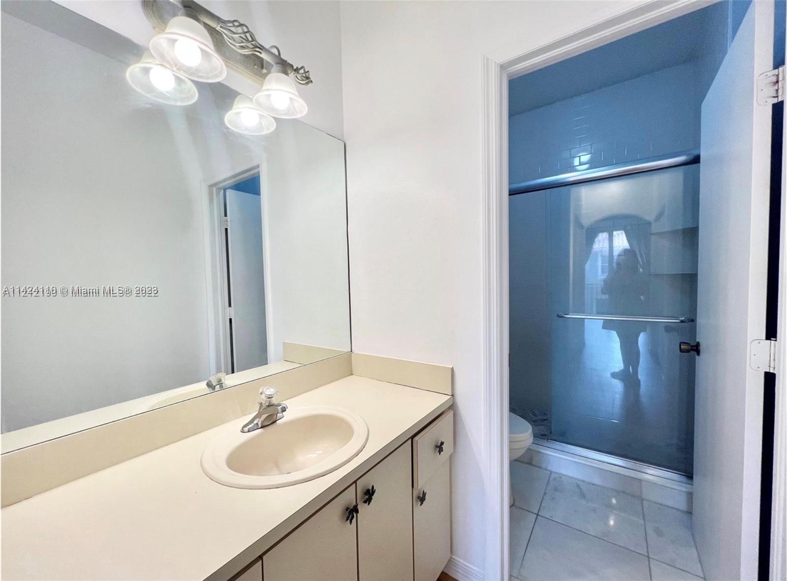 VILLAS AT HARBOR ISLES CO - Residential