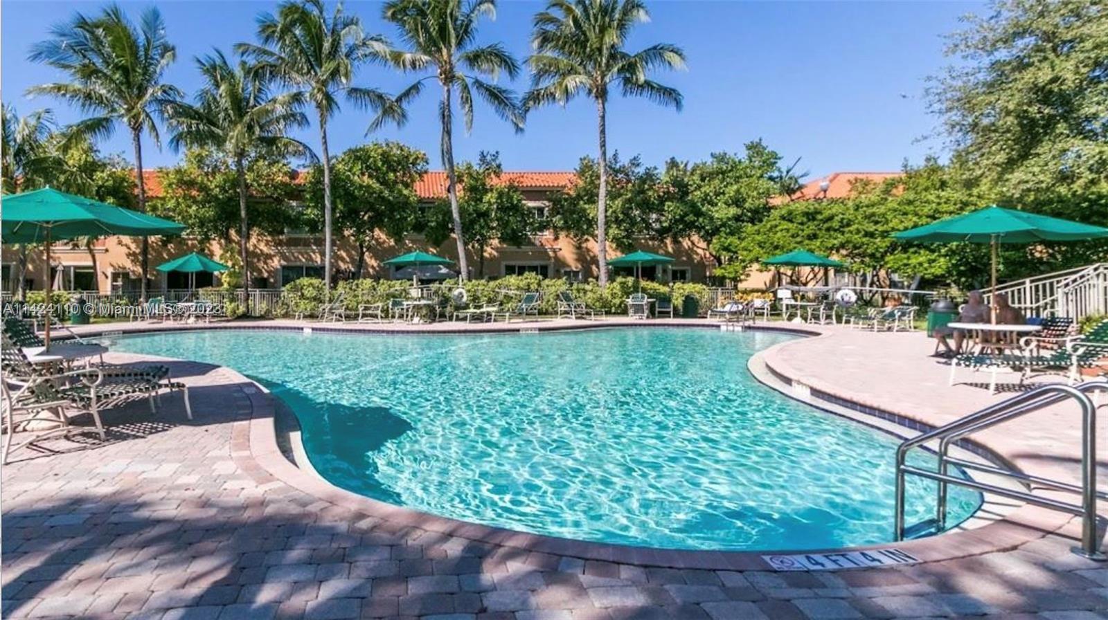 VILLAS AT HARBOR ISLES CO - Residential