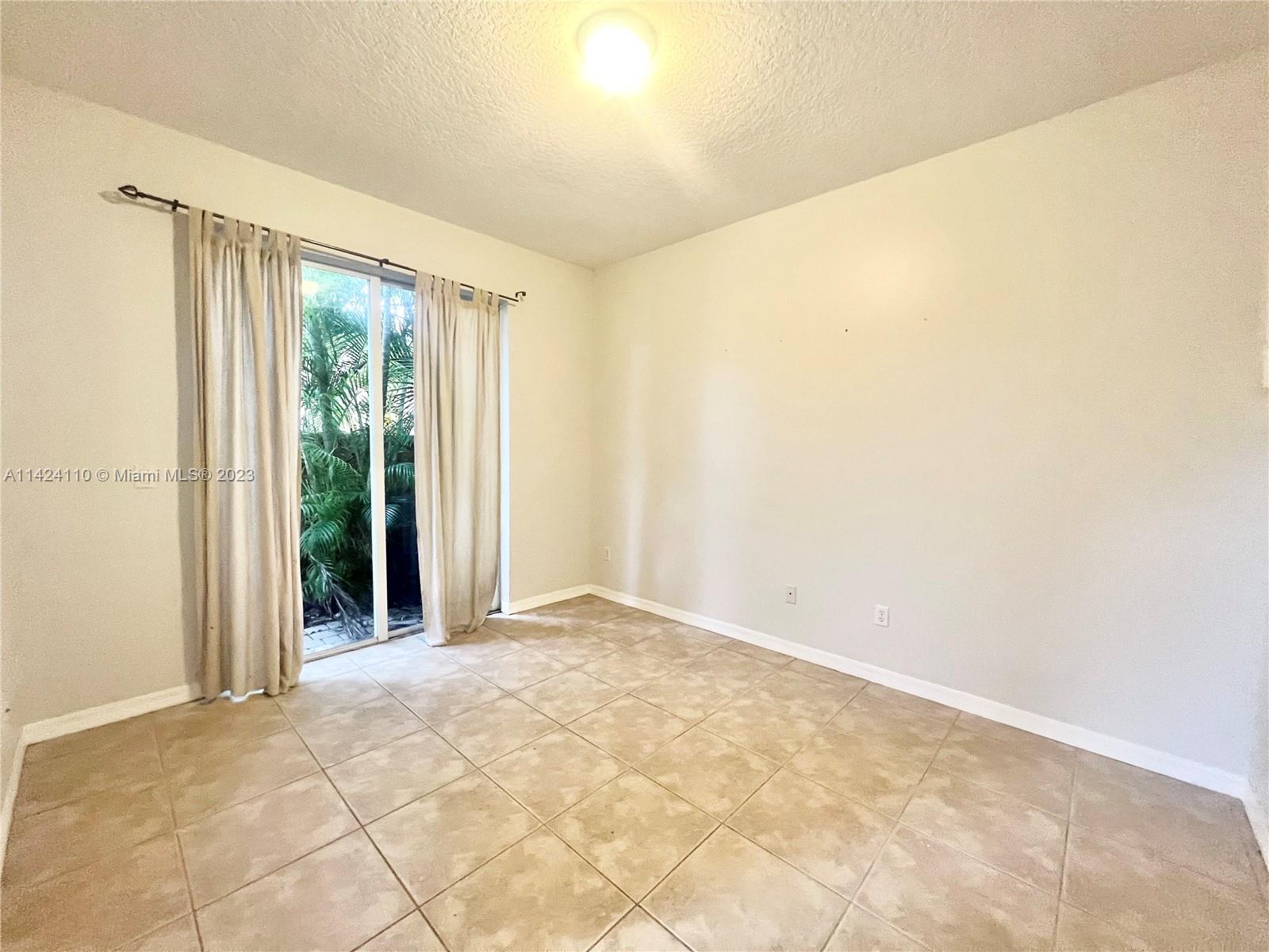 VILLAS AT HARBOR ISLES CO - Residential