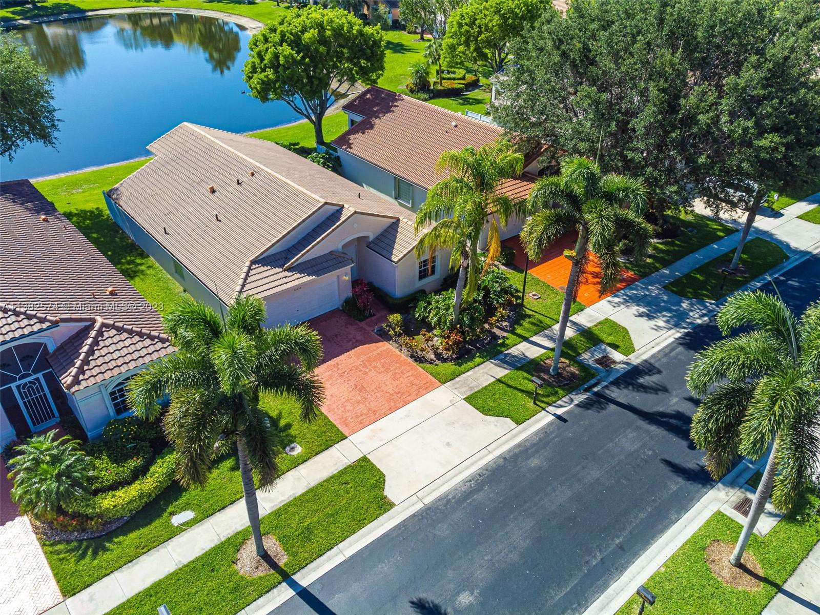 CORAL LAKES IV - Residential