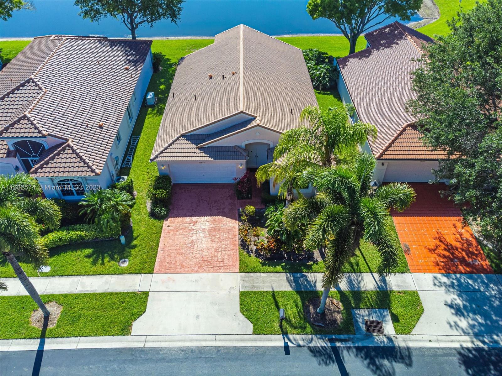 CORAL LAKES IV - Residential