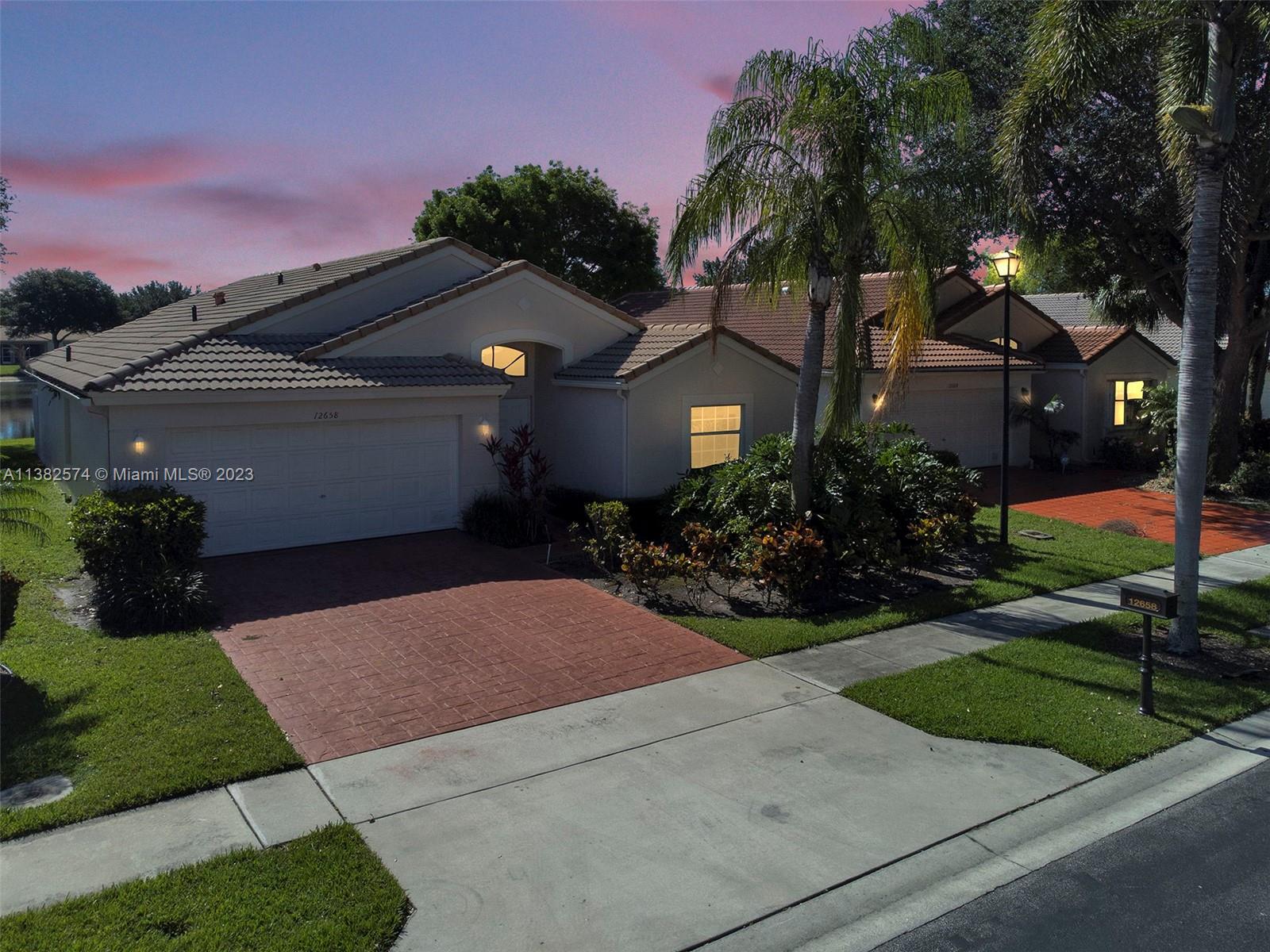 CORAL LAKES IV - Residential