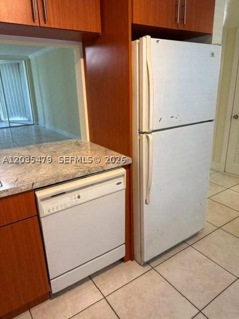 ROLLING GREEN CONDO C - Residential