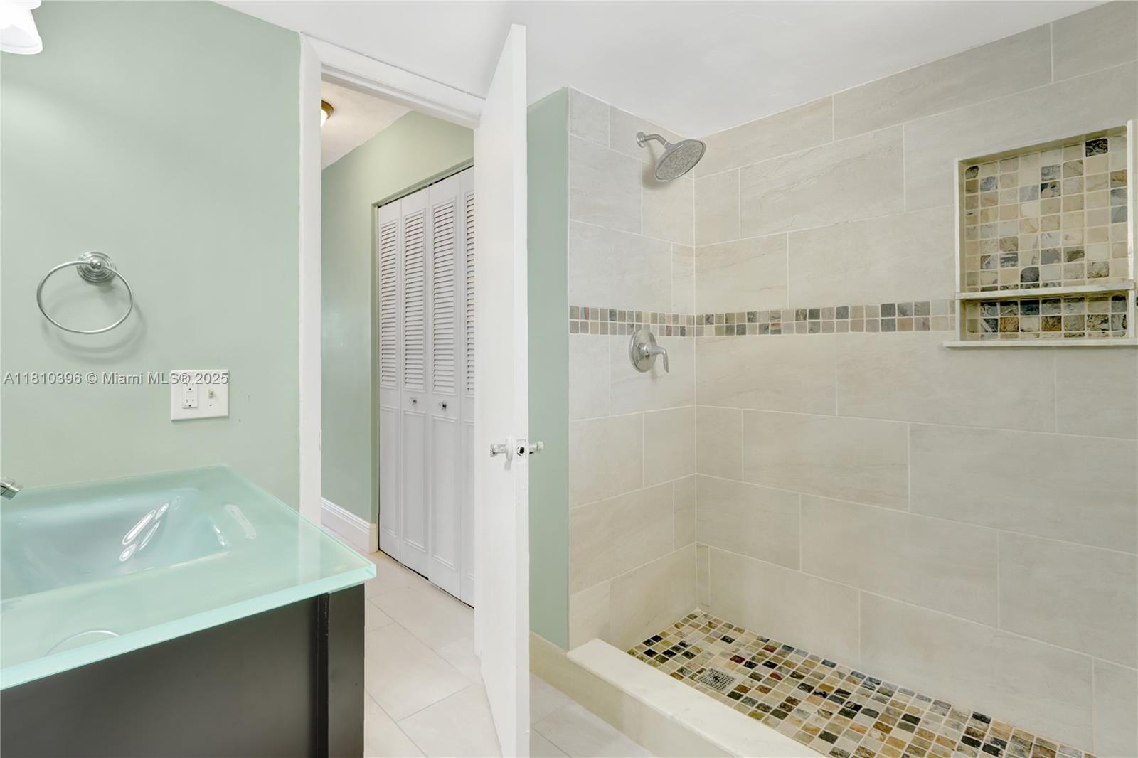 RIVIERA TOWERS CONDO - Residential