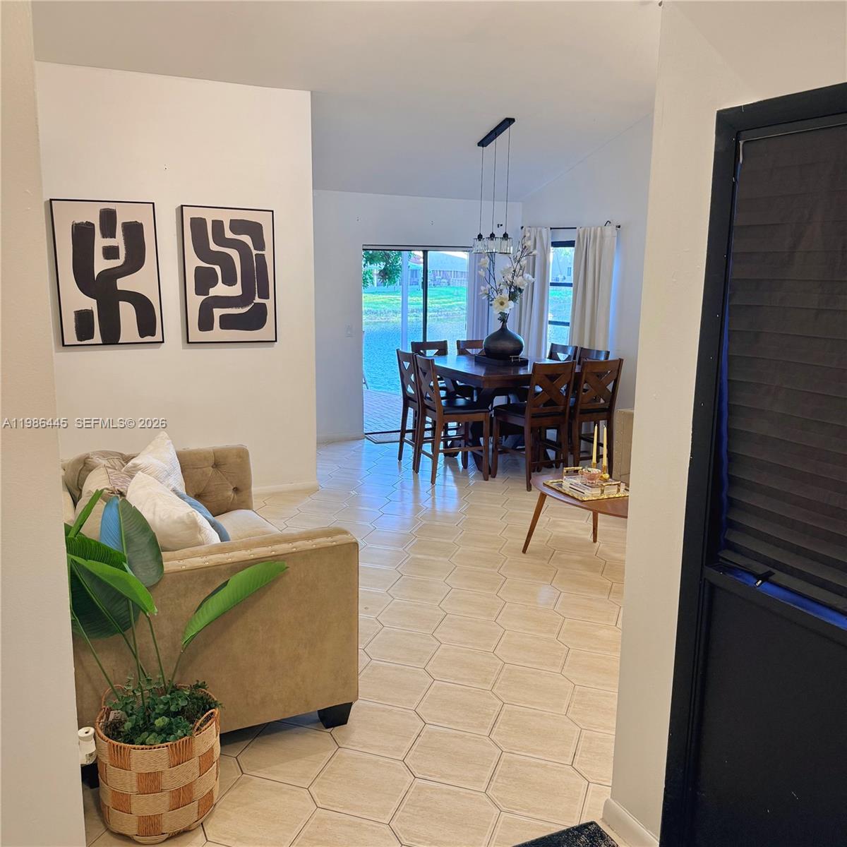 FOUR PALM LAKES AT PEMBRO - Residential