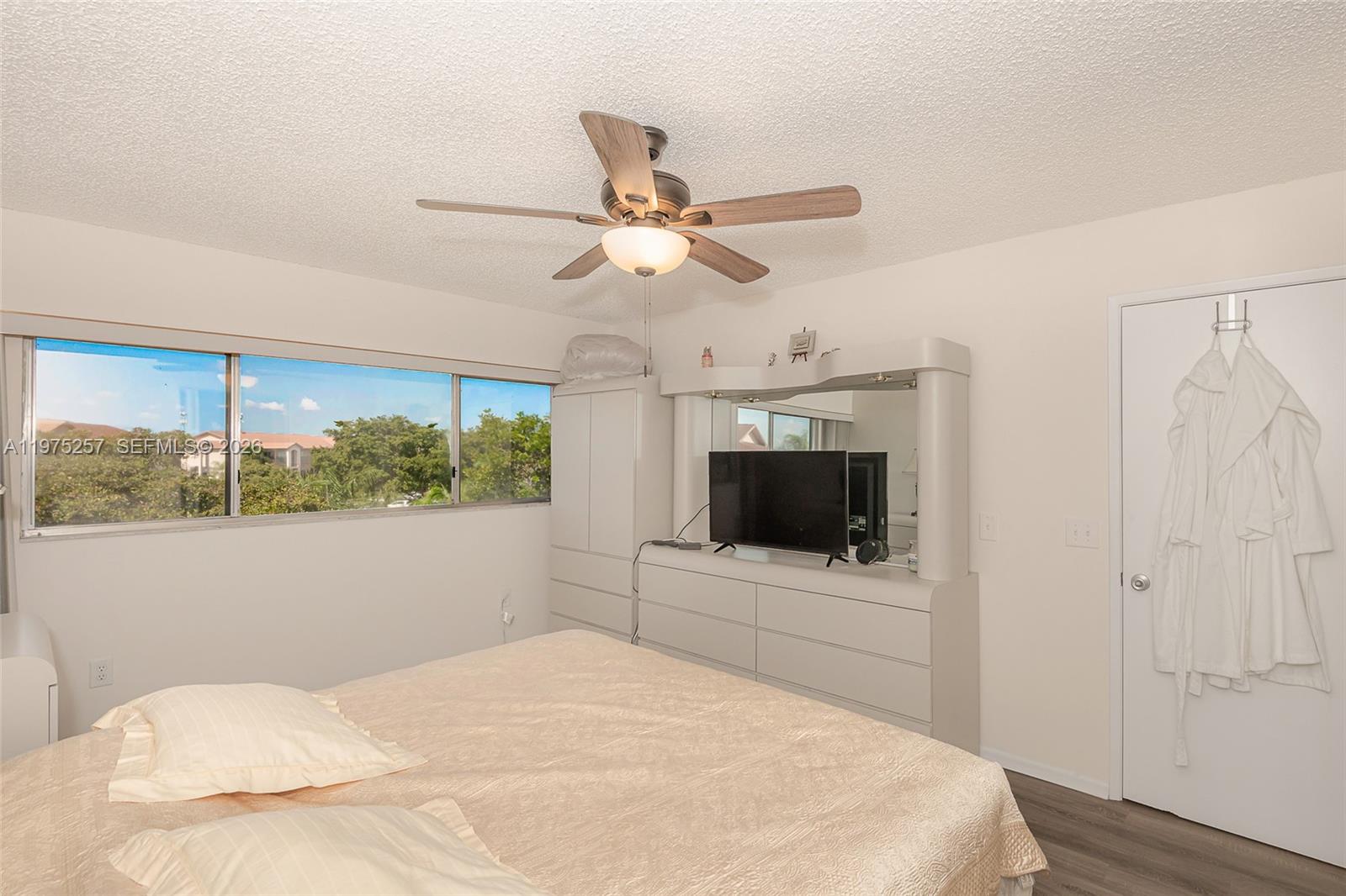 SUFFOLK AT CENTURY VILLAG - Residential