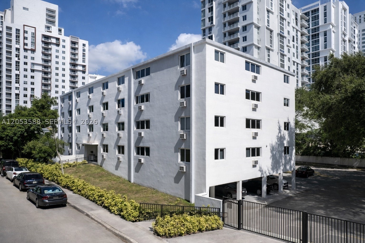 Live in the heart of Brickell! Beautifully remodeled studio on the second floor located in a charming boutique building just minutes from everything Brickell has to offer. Walk to Brickell City Centre, Mary Brickell Village, top restaurants, bars, shopping, and entertainment, plus easy access to the Metromover for convenient transportation around Brickell and Downtown Miami. The unit features modern vinyl flooring, updated kitchen and bathroom, impact windows, and window A/C. The building offers secure gated access, lush landscaping, and one assigned parking space. Water and garbage are included in the rent. Fast and easy approval process.
Move in with just First Month + 1Security Deposit. Enjoy the convenience and lifestyle of living in one of Miami's most vibrant neighborhoods.