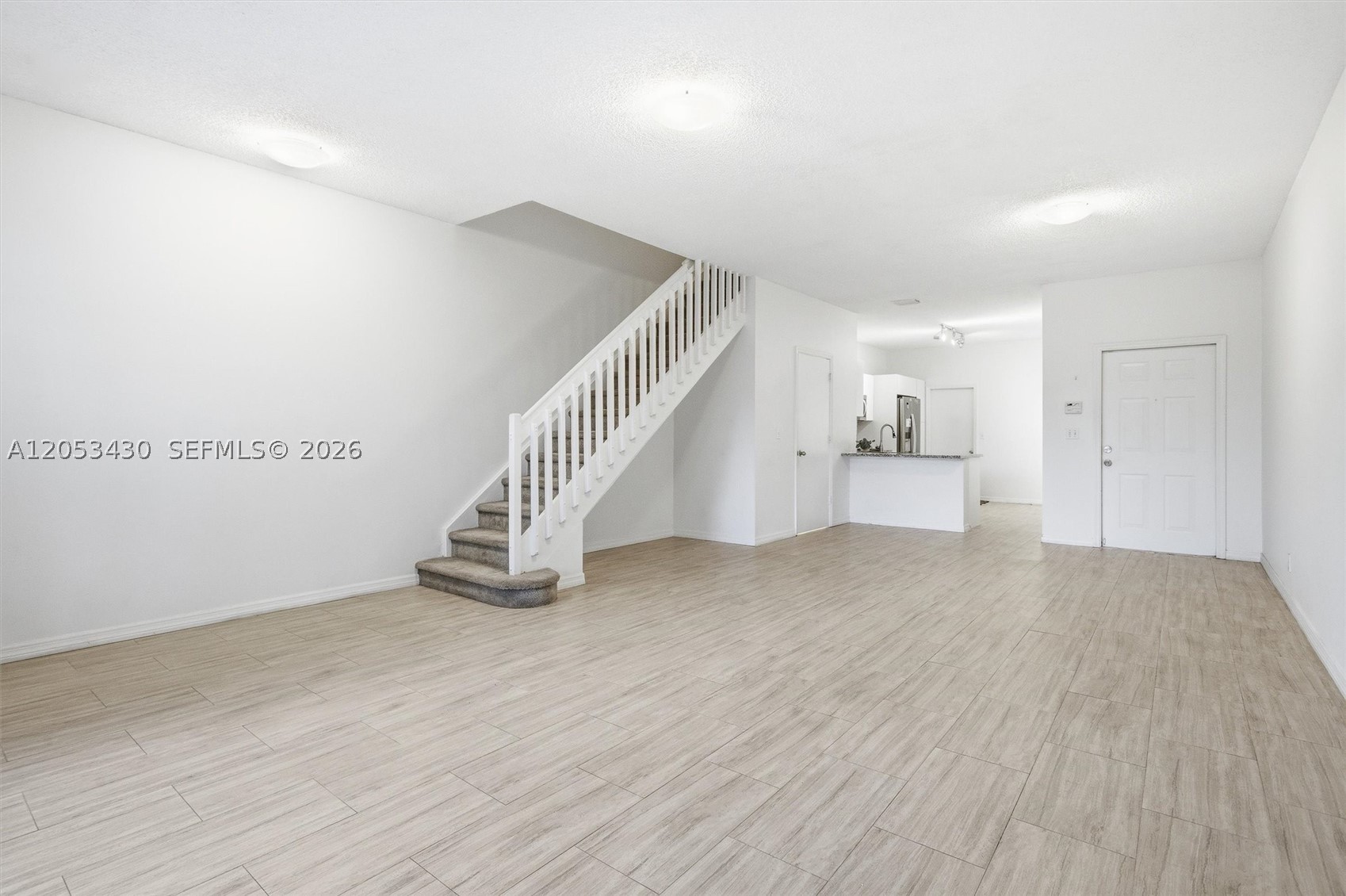 SECTORS 3 & 4 BOUNDARY PL - Residential Lease