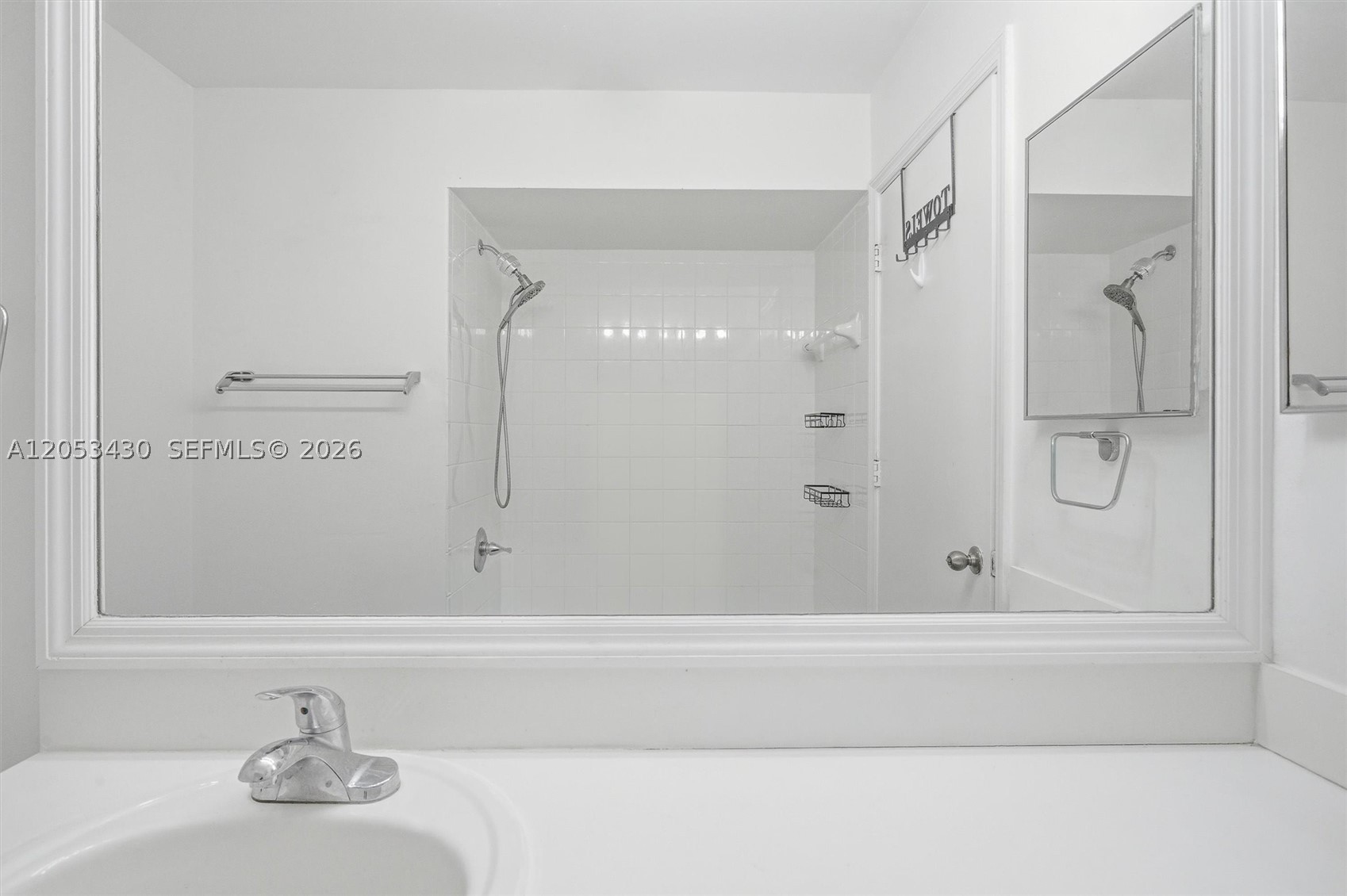 SECTORS 3 & 4 BOUNDARY PL - Residential Lease