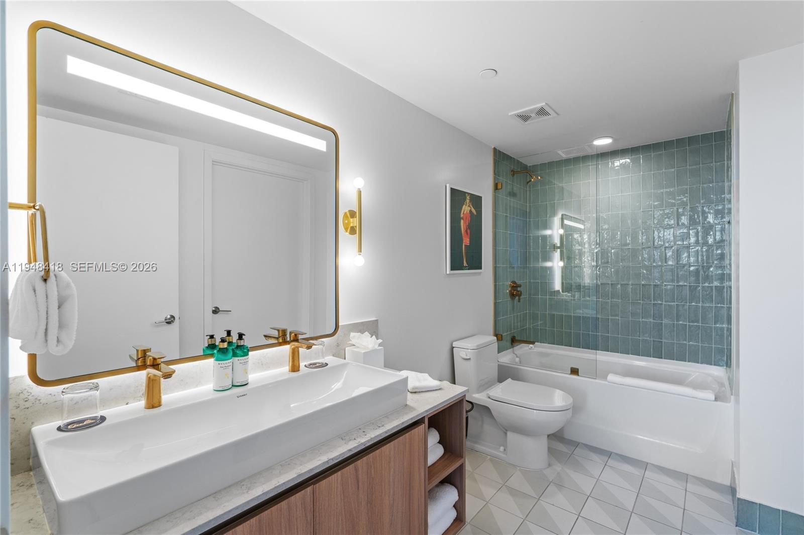 GALE CONDO HOTEL AND RESID - Residential