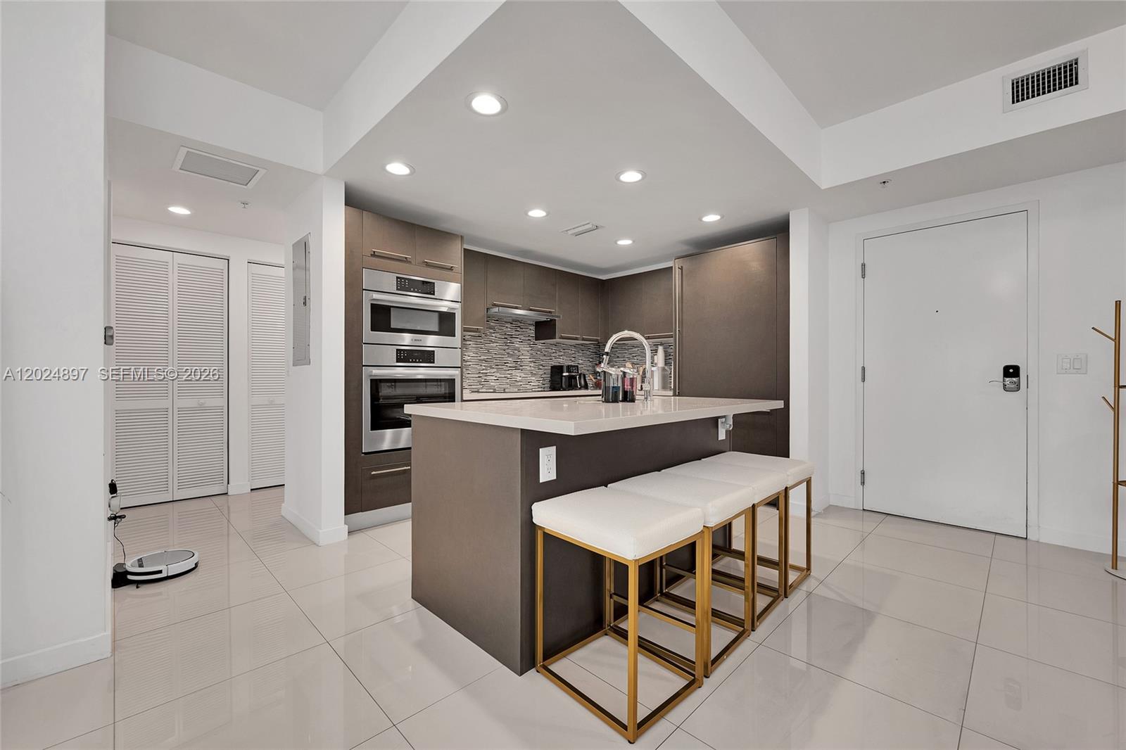 GRAND BAY COMMONS SOUTH - Residential
