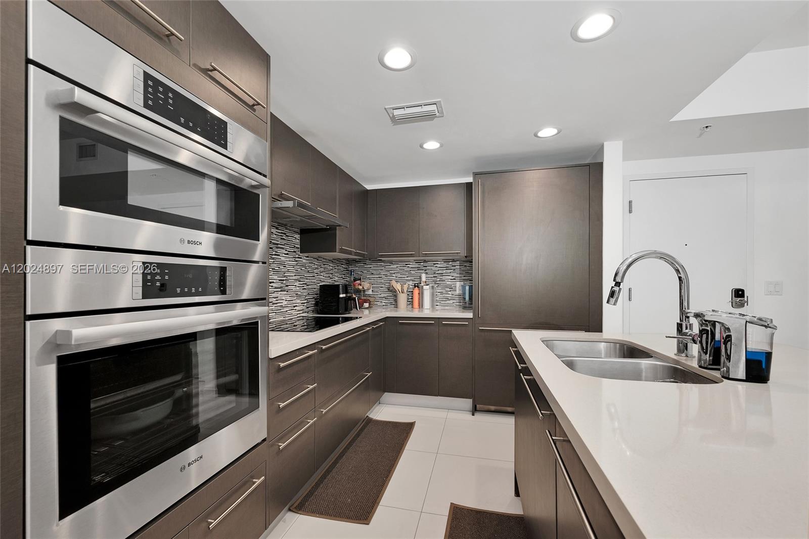 GRAND BAY COMMONS SOUTH - Residential