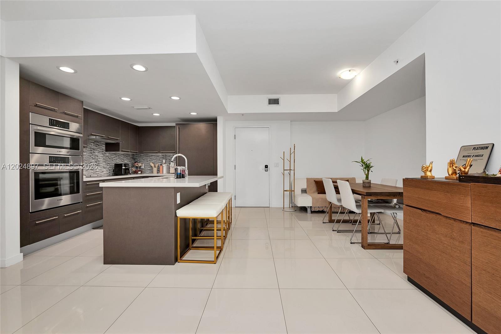 GRAND BAY COMMONS SOUTH - Residential