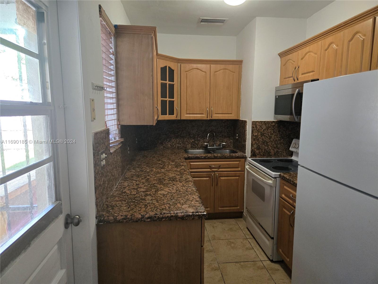 HIALEAH 13TH ADDN AMD PL - Residential