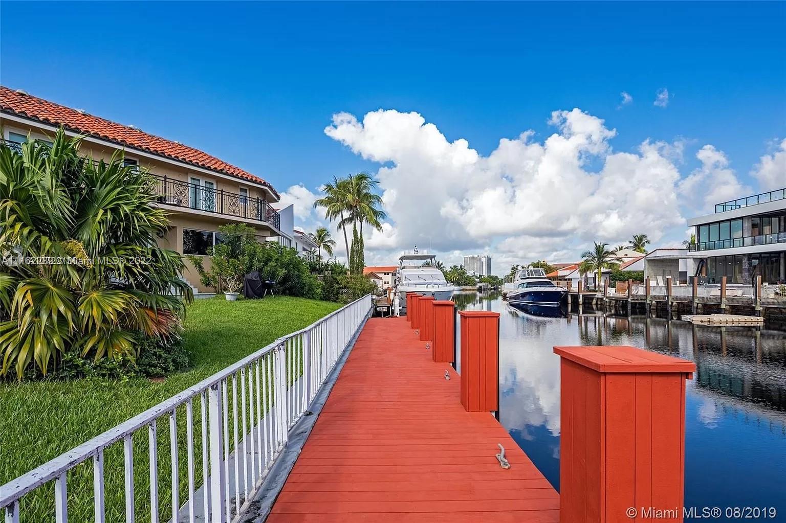 EASTERN SHORES - Residential